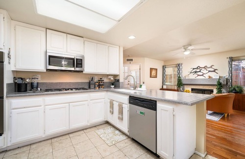 Moreno Valley House | Spacious Pet Friendly 4 BR Home W/Mountain Views, Perfect for Monthly Stays