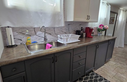 Halton Regional Municipality Apartment | Bright Basement on Thompson Rd S - Pet Friendly & Spa Access