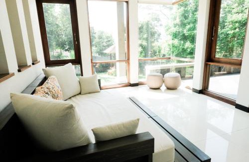Parongpong Villa | Spacious Pine Forest Villa for MAX 15