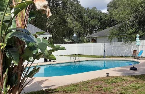 Putnam Hall House | Relaxing Pool Home with Spa and Ocean View in North FL