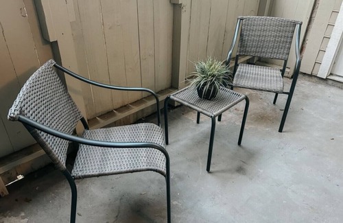 South Side Apartment | Convenient 2-Bed Condo with Family & Pet-Friendly Amenities