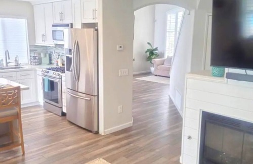 Vista House | Idyllic Poolside Retreat Steps from Beach and Legoland