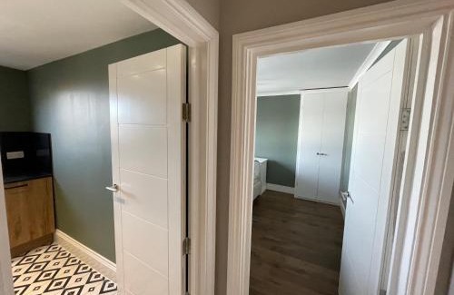 Balham Apartment | Stylish 2BD Flat in Balham - Family-Friendly Comfort