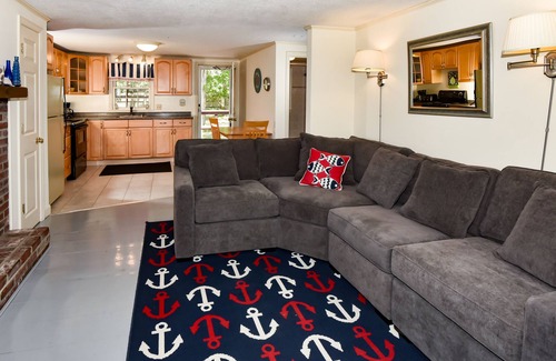 Eastham House | Ideal 6-Bedroom Retreat Steps from Ocean & Bike Path