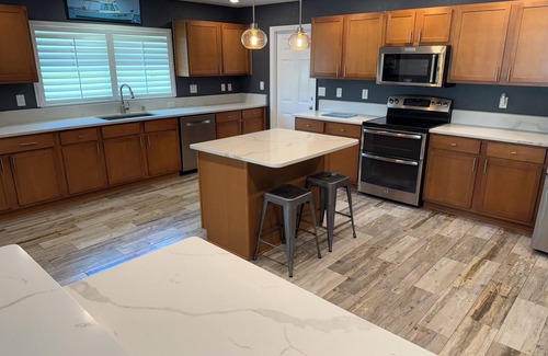 Lake Suzy House | Spacious Private Home 4BR 3 BA w/Heated Pool