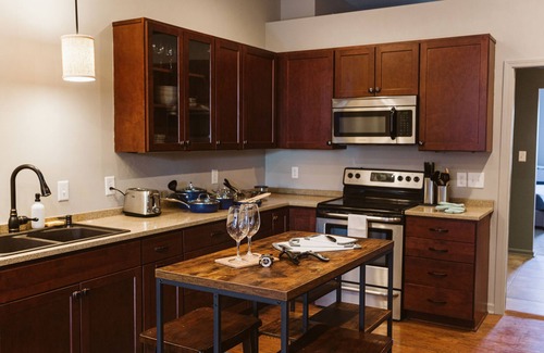 Sheridan Apartment | Exceptional City Flat in Small Town with Family-Friendly Amenities