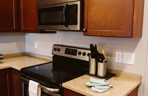 Sheridan Apartment | Exceptional City Flat in Small Town with Family-Friendly Amenities