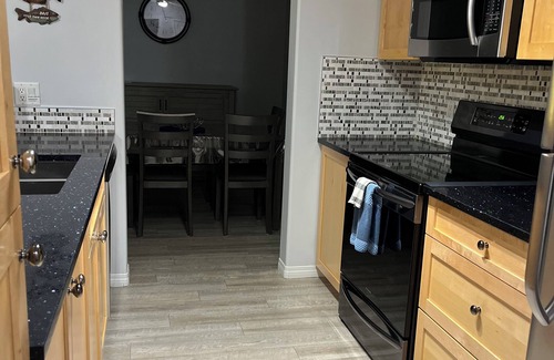 East Kootenay Condo | Idyllic 2-Bedroom Retreat with Mountain Views & Hot Tub