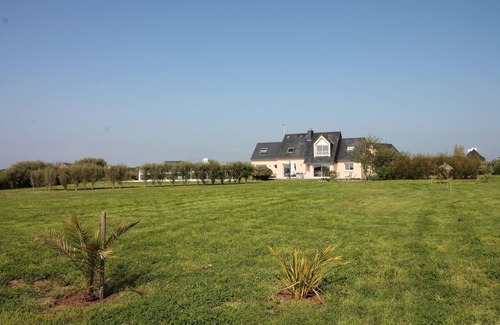 Penmarch Villa | Serene Villa with Pool & Enclosed Garden - Guest Rated 10/10