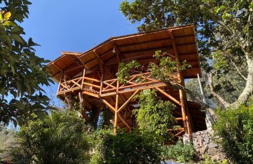 Guangopolo Ski Chalet | Spacious Quinta with green areas