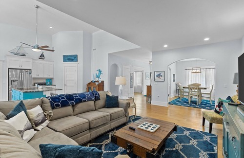 Southport House | Relaxing Retreat with Private Pool and Ocean Views