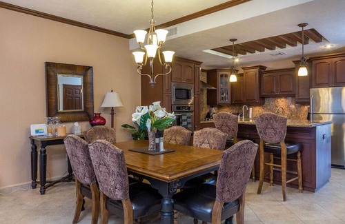 Bella Vista Resort | Ocean View 2 Bedroom Suite with Pool & Spa Amenities