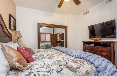 Bella Vista Resort | Ocean View 2 Bedroom Suite with Pool & Spa Amenities