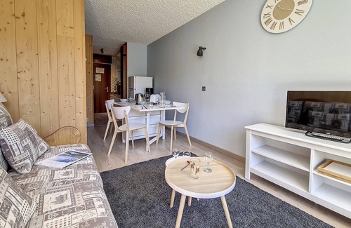 Meribel-Mottaret Apartment | Cozy Studio Méribel for 4: Family-Friendly Getaway