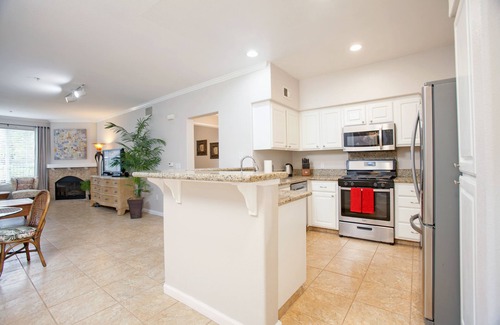Scripps Ranch Condo | Guest Rated 10/10: Resort Community Condo with Pool & Spa