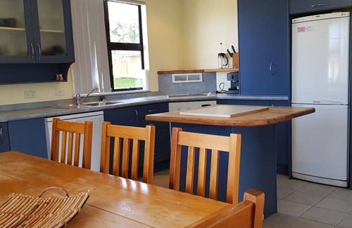 Whiritoa House | Beachside Retreat with Pool and Ocean Views - 9.6/10 Rating