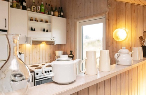 Blokhus House | Cozy 4-Person Holiday Home in Blokhus - Pet Friendly & Family Ready