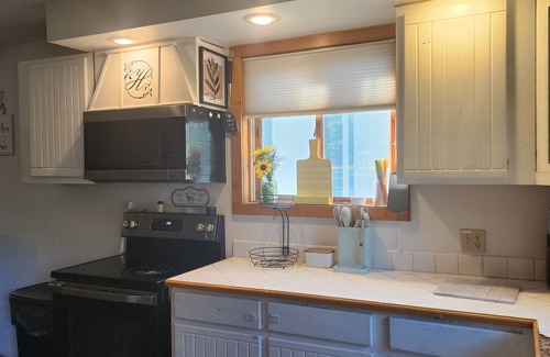 Lake House | Spacious retreat with indoor hot tub in Lake