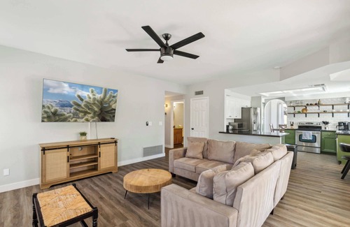 Red Mountain Ranch House | Spacious Retreat with Pool & Golf Course View!