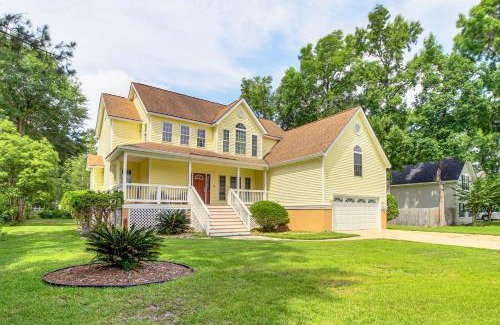 Richmond Hill House | Relaxing Richmond Hill Retreat with Child-Friendly Amenities