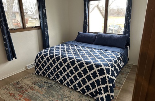 Quad Cities House | Pet-Friendly River Ranch with Dock for Memorable Getaways
