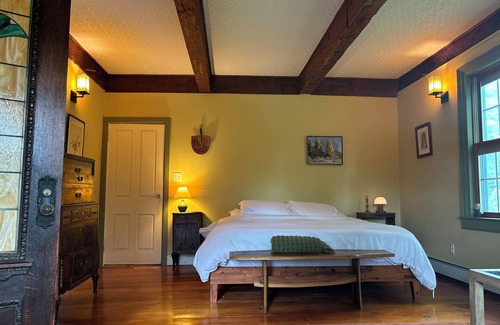 Town of Fulton Other | Spacious riverfront farmhouse near ski resorts
