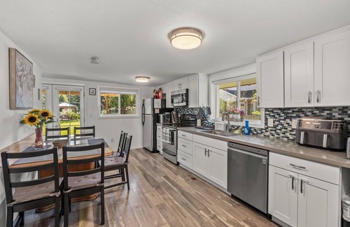 Tukwila House | Family Getaway with Ocean View Near Golf & SeaTac Airport