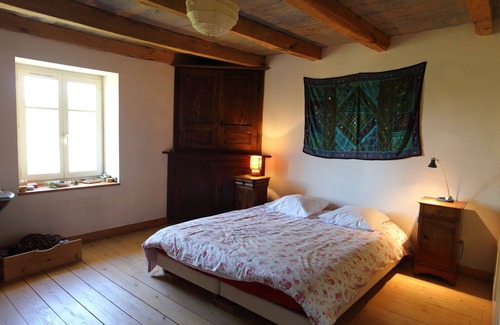 Ceyzerieu Bed & Breakfast | Serene Countryside Retreat with Pool and Dining Options