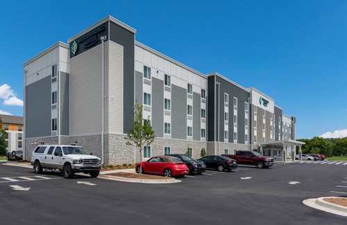 Greenville - Spartanburg House | Spacious Room Near Michelin HQ – Perfect for Business Trips & Extended Stays