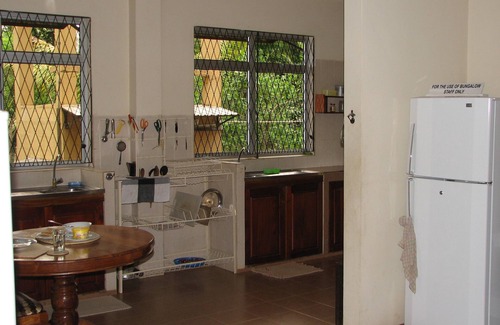 Habarana House | Comfortable Rooms with Attached Bathrooms at Travellers Paradise