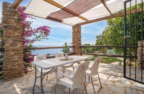 Adra House | Cozy Cottage with Ocean View & Private Pool Retreat