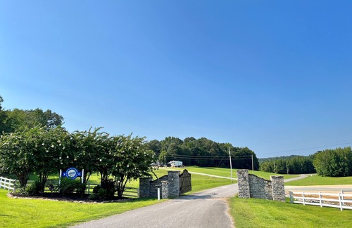 Flatwoods RV Rental | Relaxing RV Lots Near KY Lake, Minutes from Historic Clifton