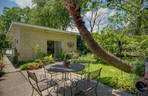 Bel Meade House | Inviting San Antonio Home Just 5 Mi from Downtown Attractions