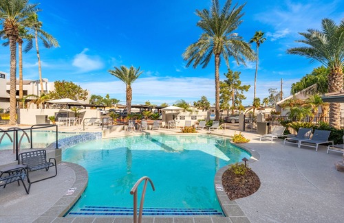 Cox Heights Apartment | Welcoming Scottsdale Condo with Pool, Near PHO Airport