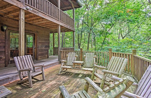 Maysville Cabin | Secluded Cabin Retreat: Pool, Spa & 9.4/10 Guest Rating!