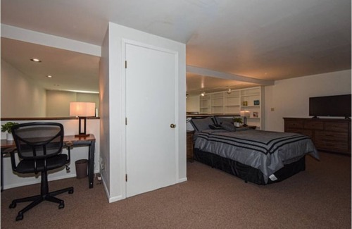 Racine House | Inviting Downtown Racine Loft - Child Friendly & Modern Amenities