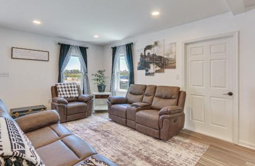 Pleasant Hall House | Family-Friendly Shippensburg Home Near Tiny World Awaits!