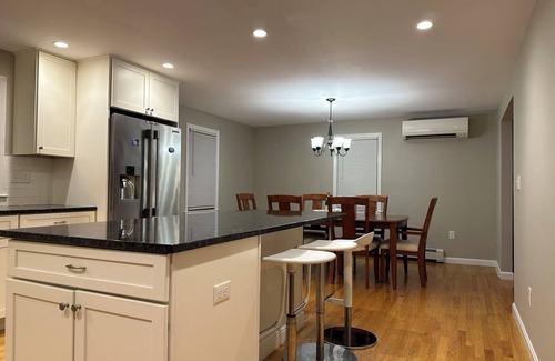 West Roxbury House | Guest Rated 10/10: Private Family House Near Back Bay