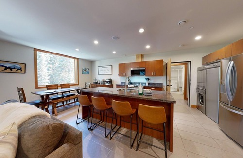 Sun Peaks Condo | Top-Rated Ski Condo with Pool and Spa in Sun Peaks Village