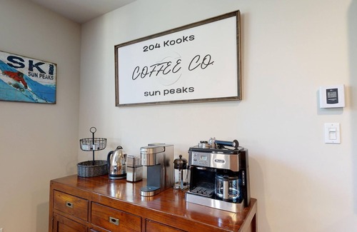 Sun Peaks Condo | Top-Rated Ski Condo with Pool and Spa in Sun Peaks Village