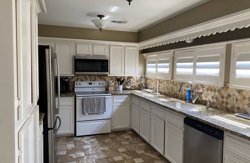 Nassau Bay House | Family-Friendly Split-Unit Retreat in Nassau Bay, Texas