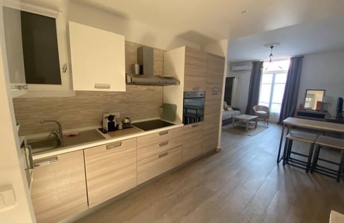 Menton Apartment | Ideal Studio Retreat with Spa and Hot Tub Amenities