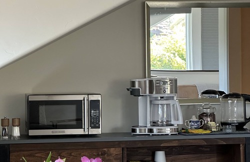 Hollister Apartment | Unforgettable Studio Retreat in Hollister with Pool & Spa