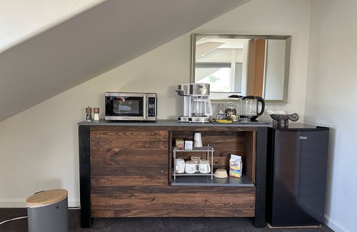 Hollister Apartment | Unforgettable Studio Retreat in Hollister with Pool & Spa