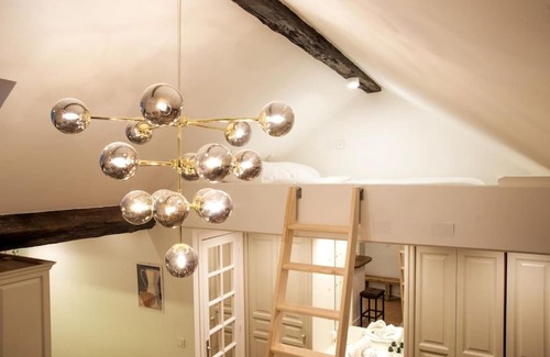Strasbourg -Saint-Denis Apartment | Stylish Studio in Paris: Smart TV, WIFI & Child-Friendly