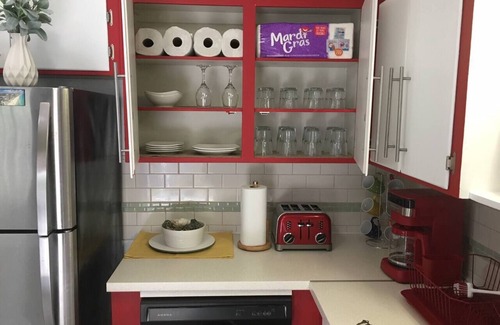 Coral Ridge Apartment | Guest Rated 10/10: Studio with Patio & Grill Amenities