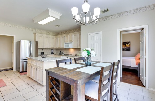 Sugar Land House | Inviting Sugar Land Home with Pool Access and Family Amenities