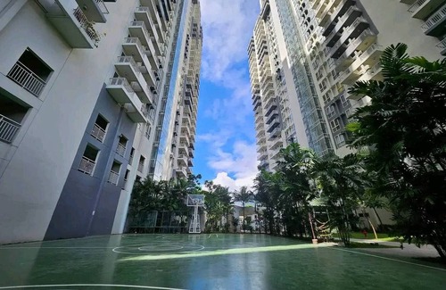 Ugong Condo | Spacious Suite in Pasig Cityurban Metro Escape