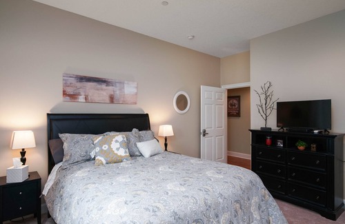 Sherwood - Tualatin South Other | Elegant Suite at Oregon Equestrian Estate with Spa & Hot Tub