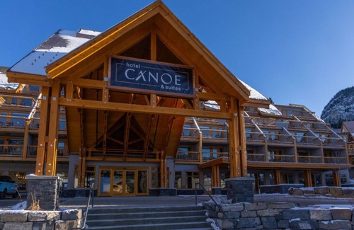 Banff Apartment | Cozy Suite with Fireplace and Balcony in Central Location